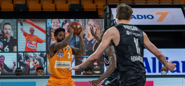 对于以毫厘 对于以毫厘