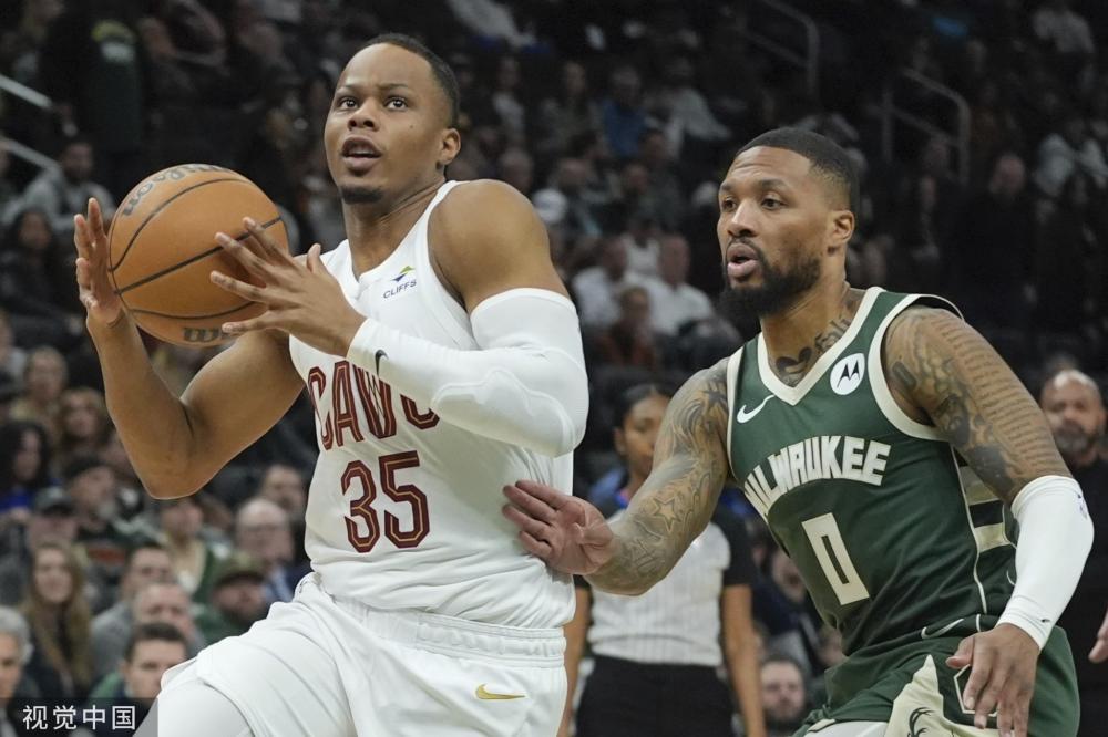 甲的月薪约 甲的月薪约